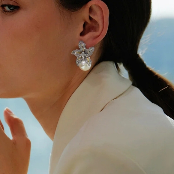 Imitation Pearl  Earrings - Picture 3 of 5